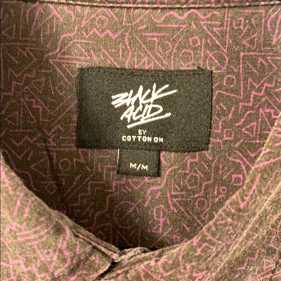 Men’s Medium Cotton On Short Sleeve Button-up - Picture 2 of 4